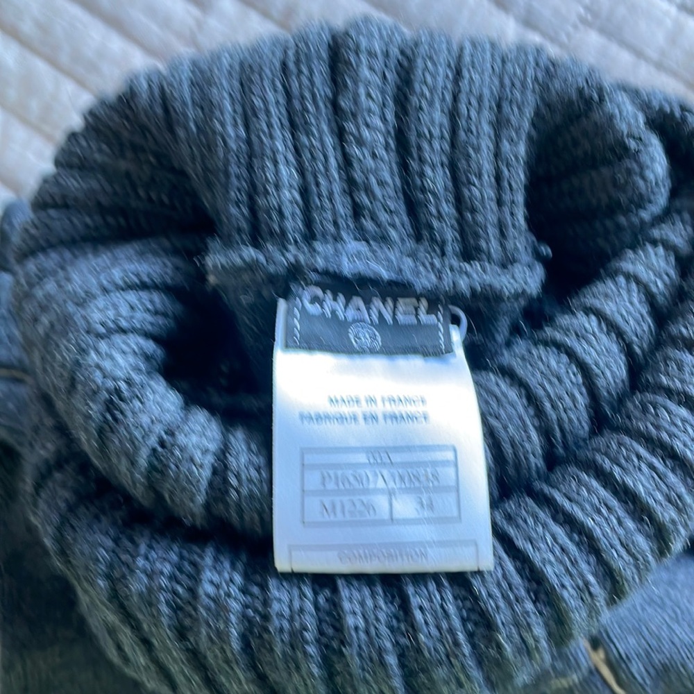Chanel vintage authentic wool sweater - Picture 10 of 14